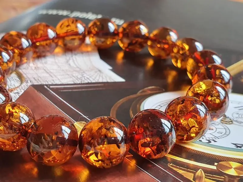 Trả lời Vòng hổ phách có tác dụng thật không