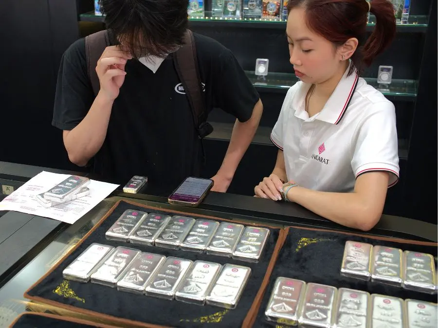 Trả lời bán bạc cũ giá bao nhiêu