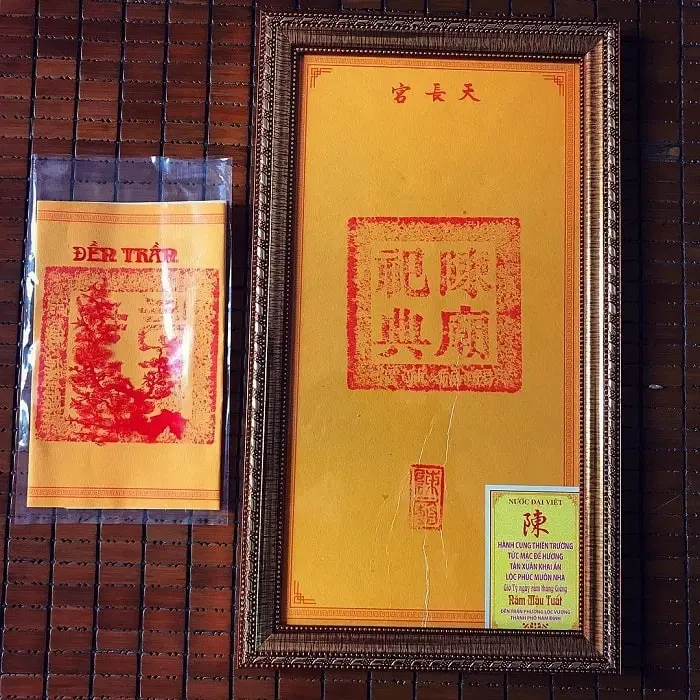 Lấy cảm hứng từ nghi thức Khai ấn Đền Trần thiêng liêng, vật phẩm lưu giữ trọn vẹn ý nghĩa kim ấn Trần Triều về sự tưởng thưởng và thăng tiến vinh quang. Lấy cảm hứng từ nghi thức Khai ấn Đền Trần thiêng liêng, vật phẩm lưu giữ trọn vẹn ý nghĩa kim ấn Trần Triều về sự tưởng thưởng và thăng tiến vinh quang.