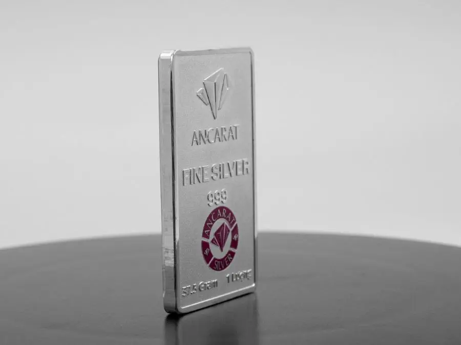 Giải đáp nên mua bạc 925 hay bạc ta