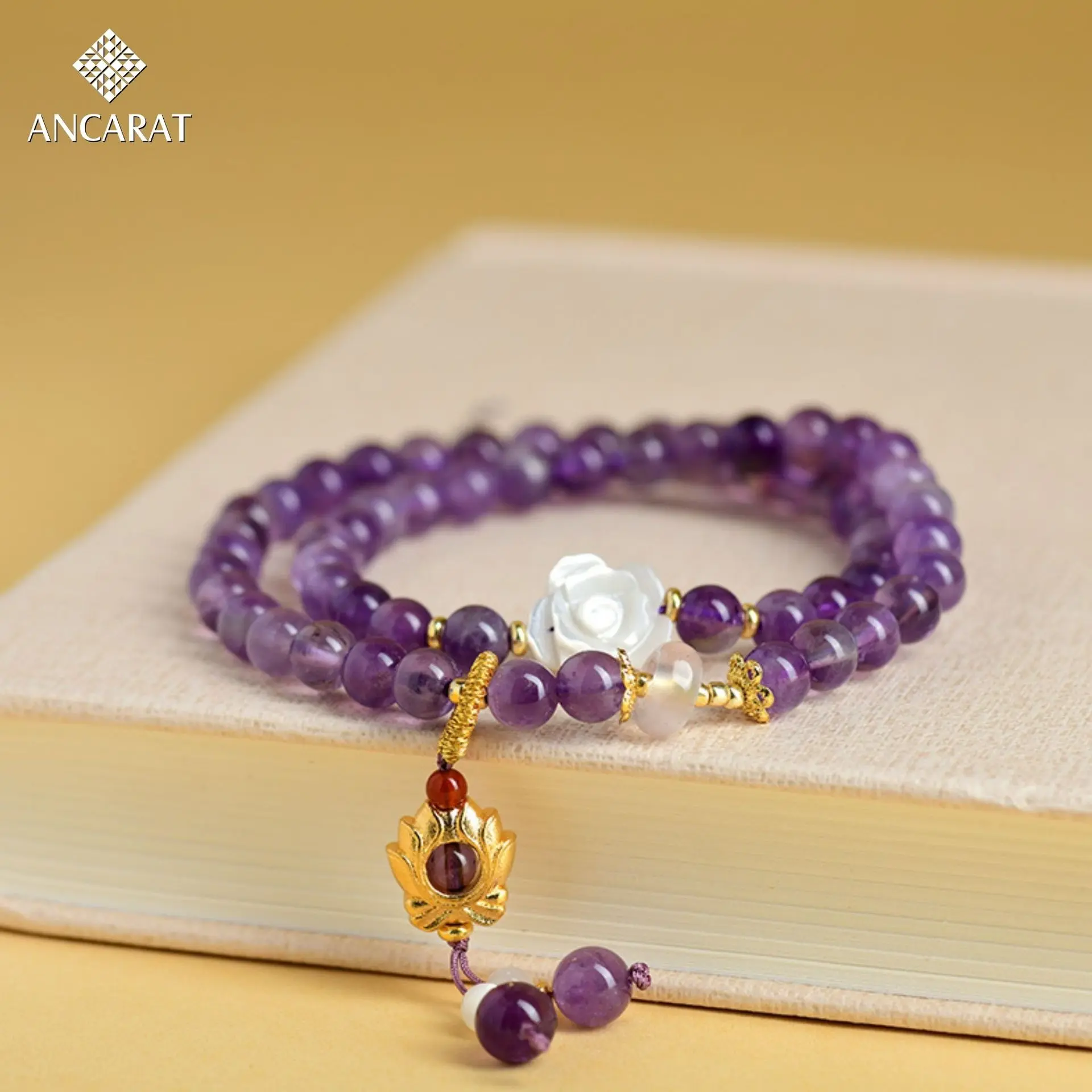 Giải đáp Trả lời Nữ mệnh Thổ đeo đá gì